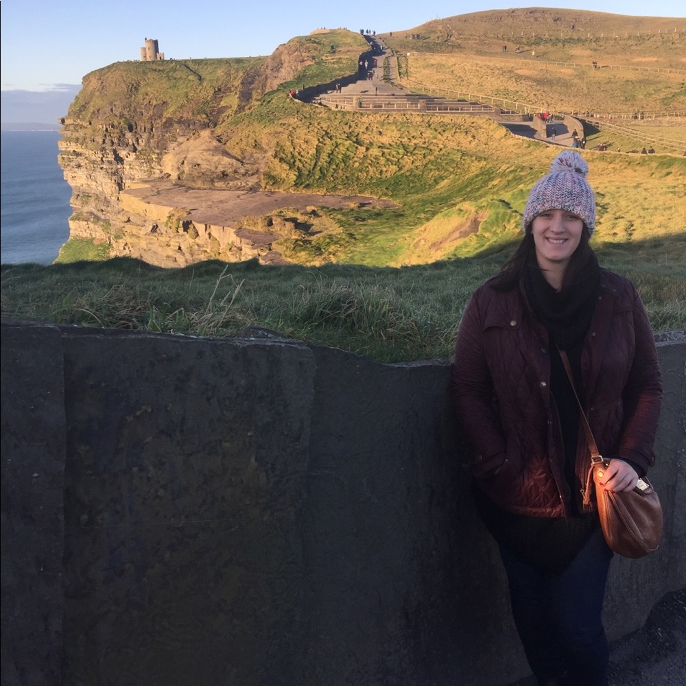 Meet your Posher, Adriana